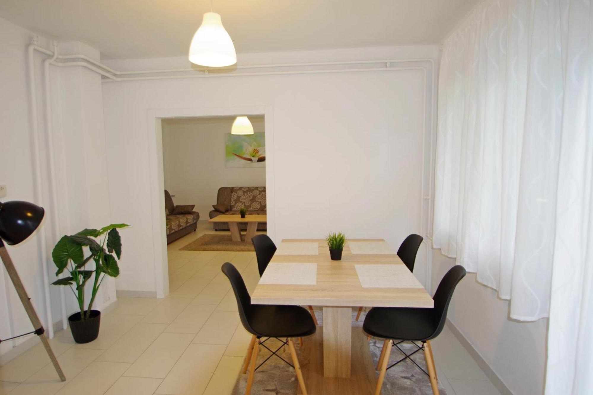 Apartments Nikolina Rakalj Buitenkant foto